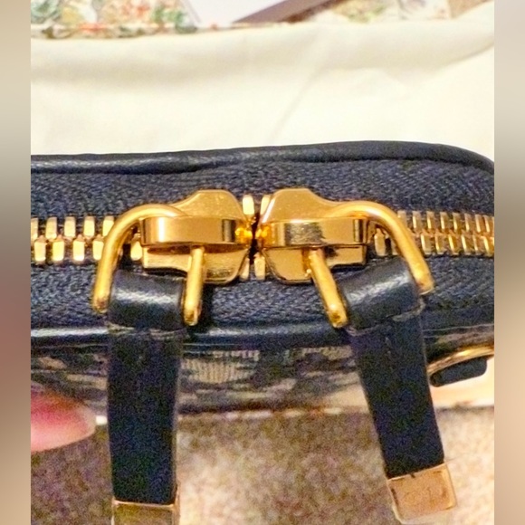 Dior 30 Montaigne Call'in Dior Phone Holder - Picture 6 of 12